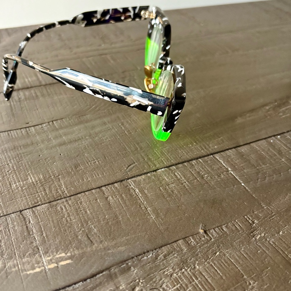 Boutique Green and Black Cat-Eye Eyewear - Picture 5 of 8